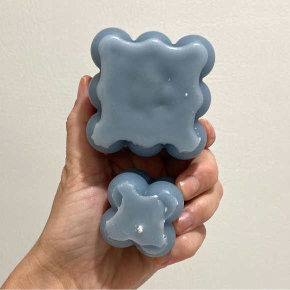 Handmade Hand Poured Bubble Cube Candle Blue, set 2 - Picture 4 of 5
